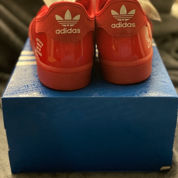 chicago girls do it better superstar shoes